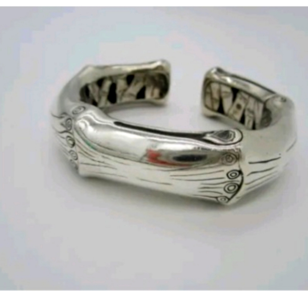 JOHN HARDY BAMBOO KICK BACK BRACELET.   YOU CAN'T FIND A LOWER PRICE.